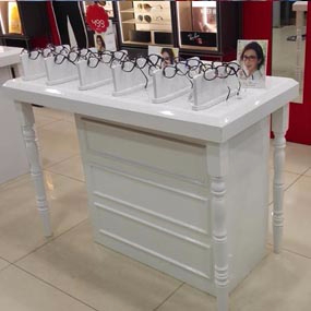 眼鏡展示臺