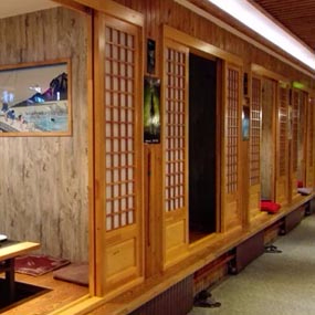 實(shí)木推拉門及木制作產(chǎn)品
